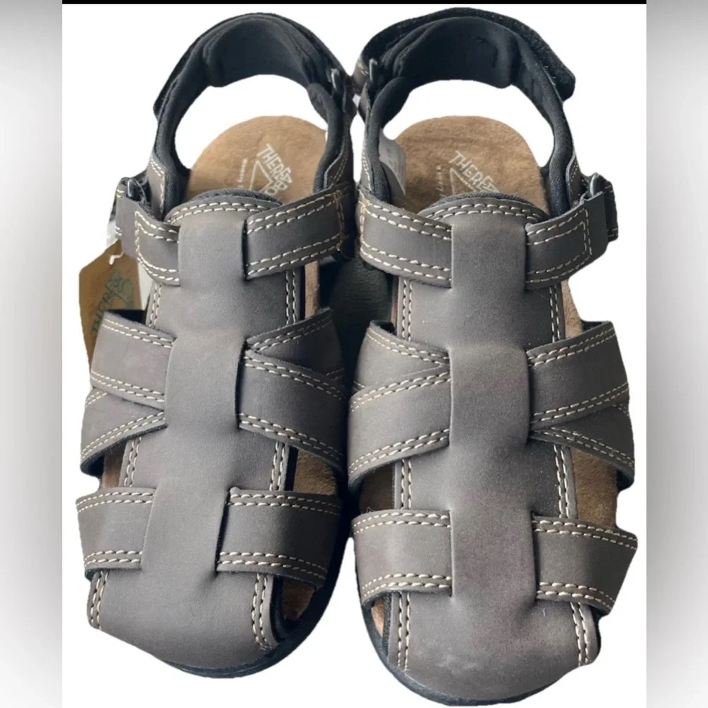 brown boys sandals size 3 hiking walking playing exploring